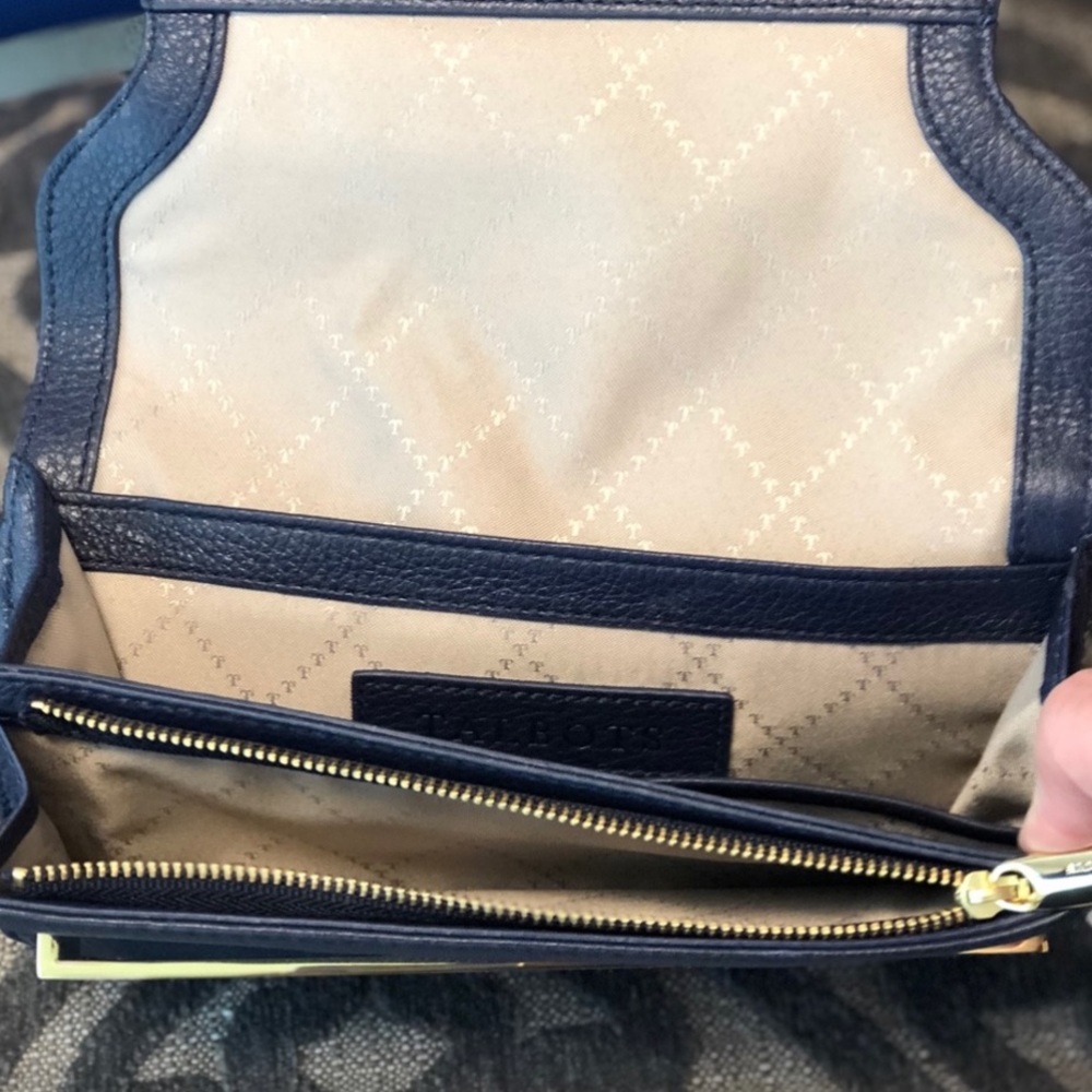 🔴TALBOTS NWOT 🔵  wristlet / clutch /wallet⚜️